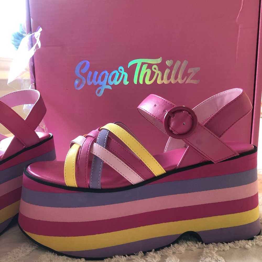NIB Sugar Thrillz Friends Are Forever Platform Sandals